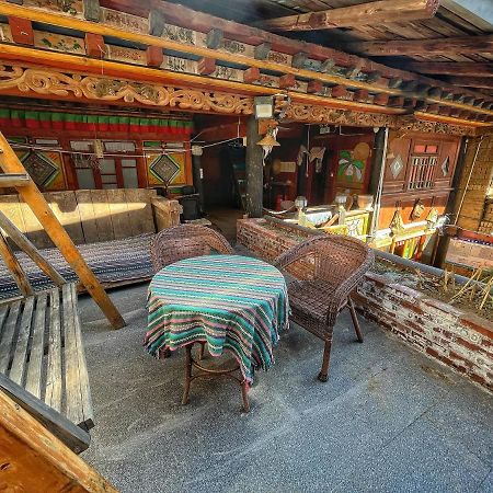 Tavern Hostel仁和客栈 Shangri-La Exteriör bild