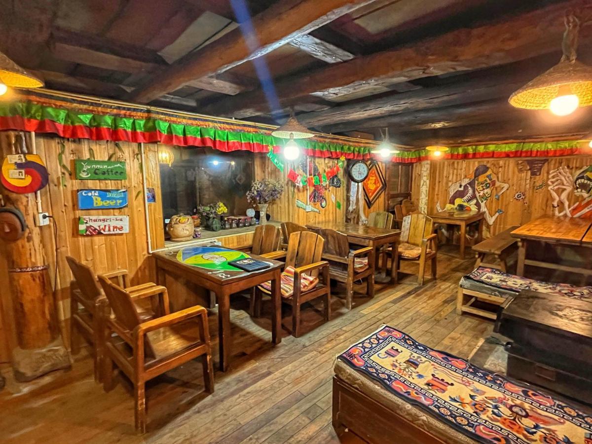 Tavern Hostel仁和客栈 Shangri-La Exteriör bild